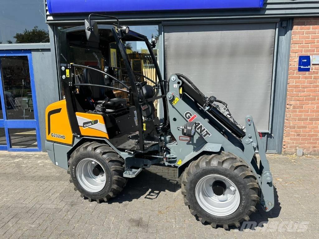 GiANT G 2500 HD Multifunkcionālie iekrāvēji