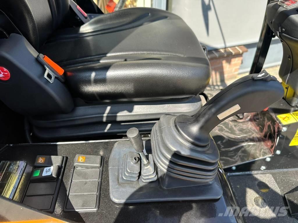 GiANT G 2500 HD Multifunkcionālie iekrāvēji