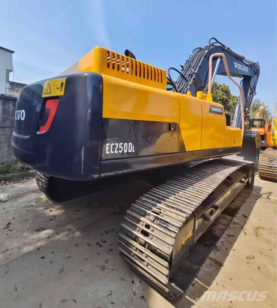 Volvo EC 250 D L Kāpurķēžu ekskavatori
