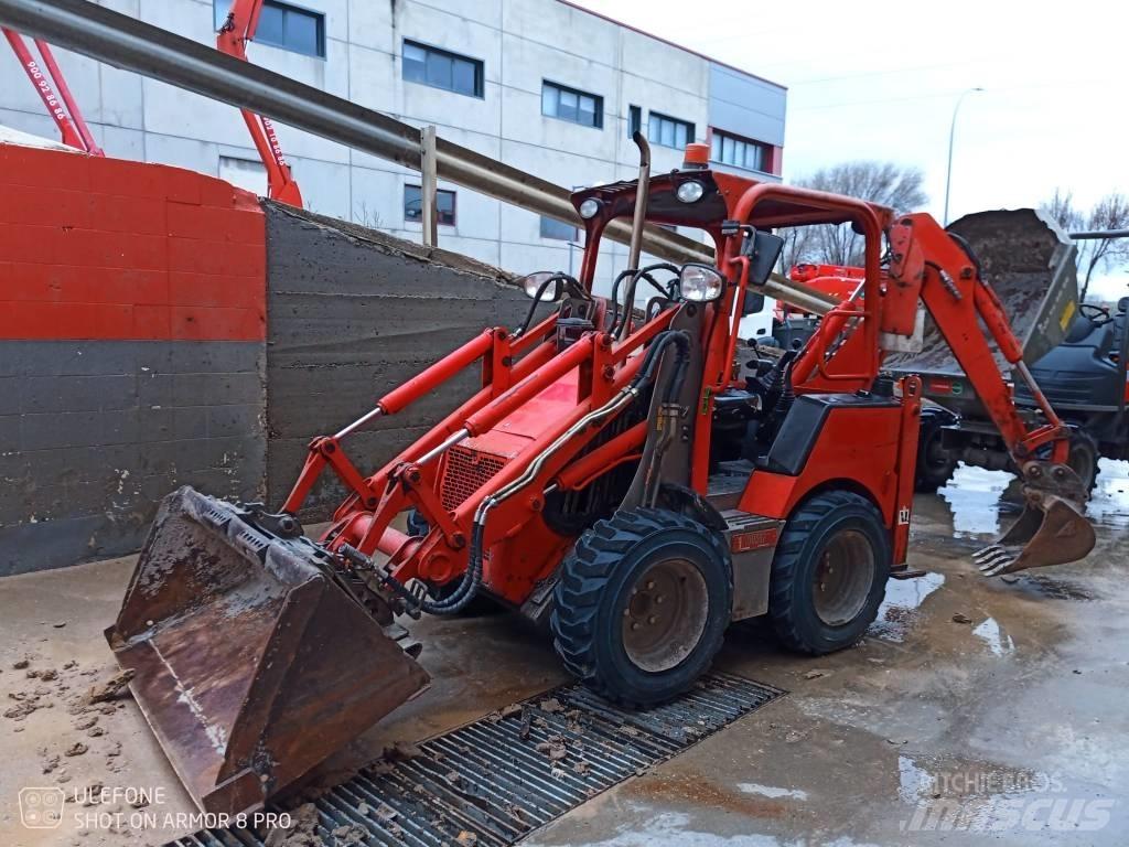 JCB 1 CX Ekskavatori-iekrāvēji