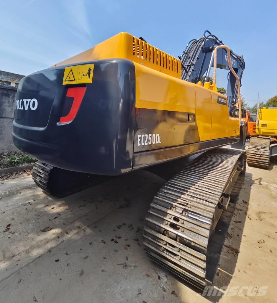 Volvo EC 250 D L Kāpurķēžu ekskavatori