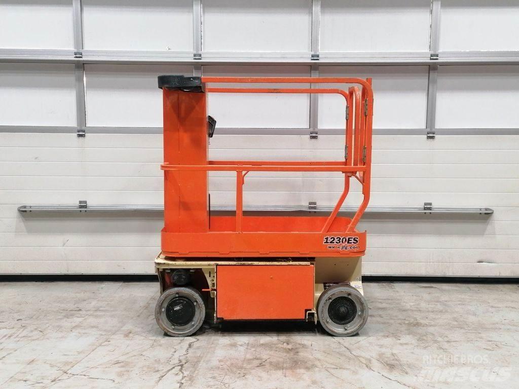 JLG 1230ES Citi pacēlāji un platformas