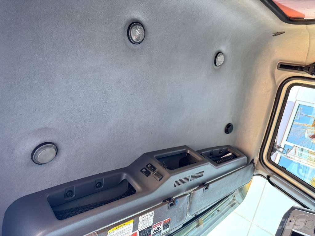 Mack GU813 Pašizgāzējs