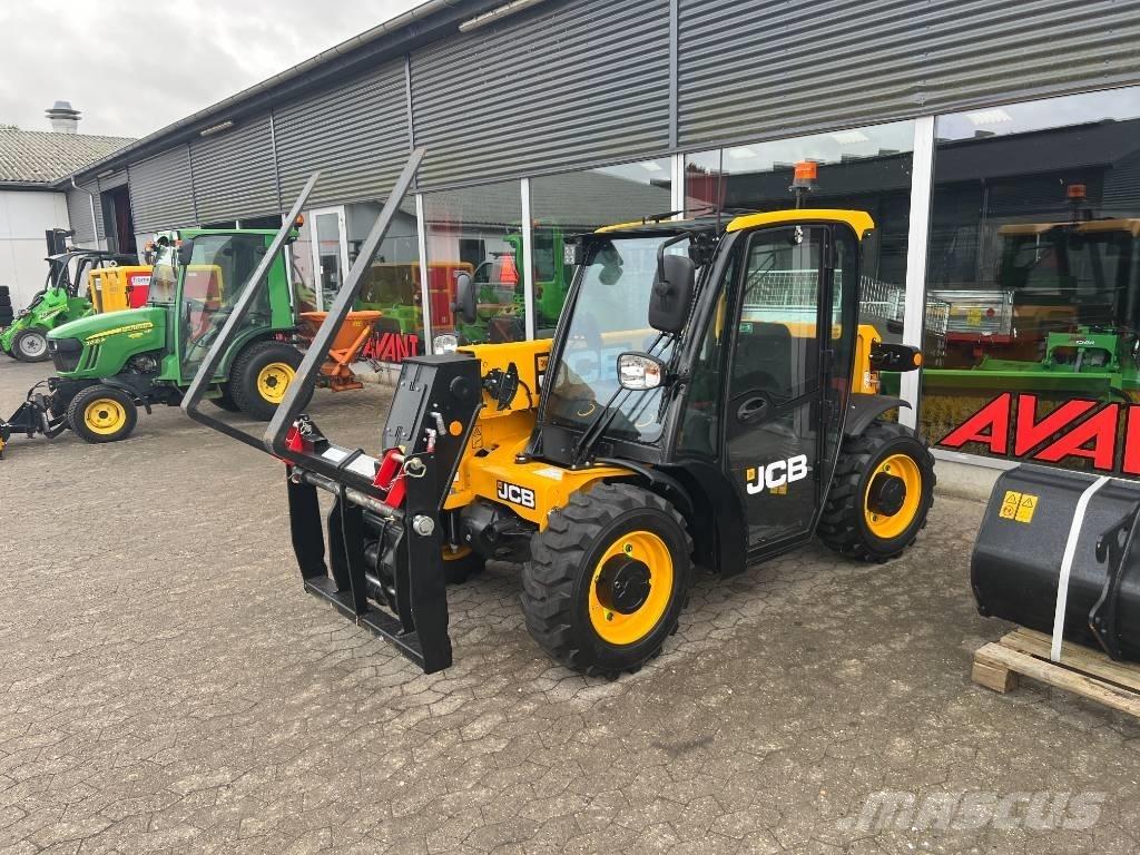JCB 514-40 Agri Lauksaimniecības pacēlāji