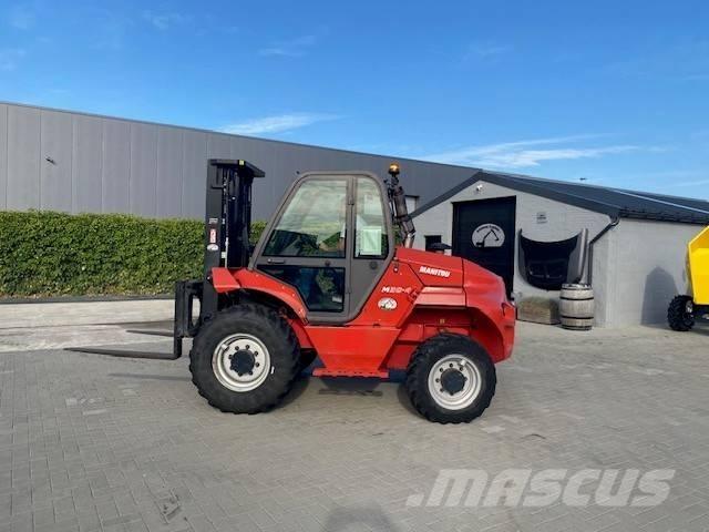 Manitou M 30.4 Apvidus autokrāvējs