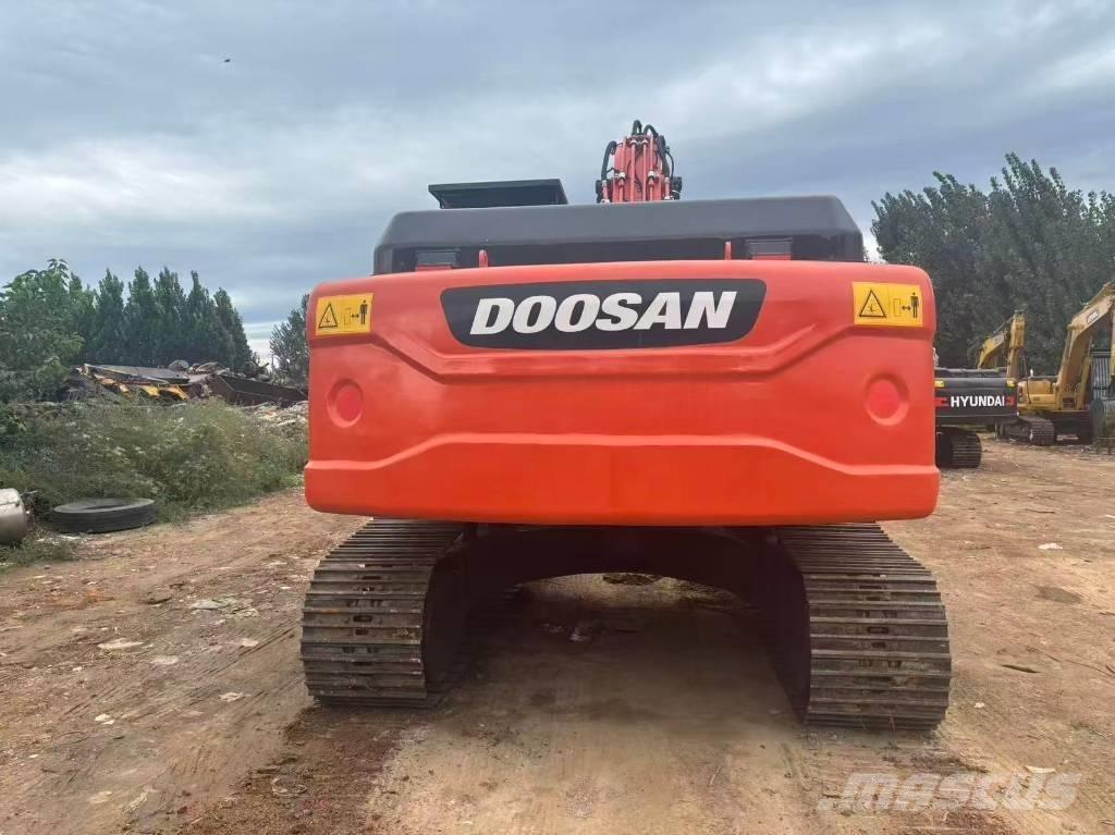 Doosan DX 225 Kāpurķēžu ekskavatori