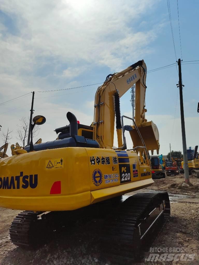 Komatsu PC 220 Kāpurķēžu ekskavatori