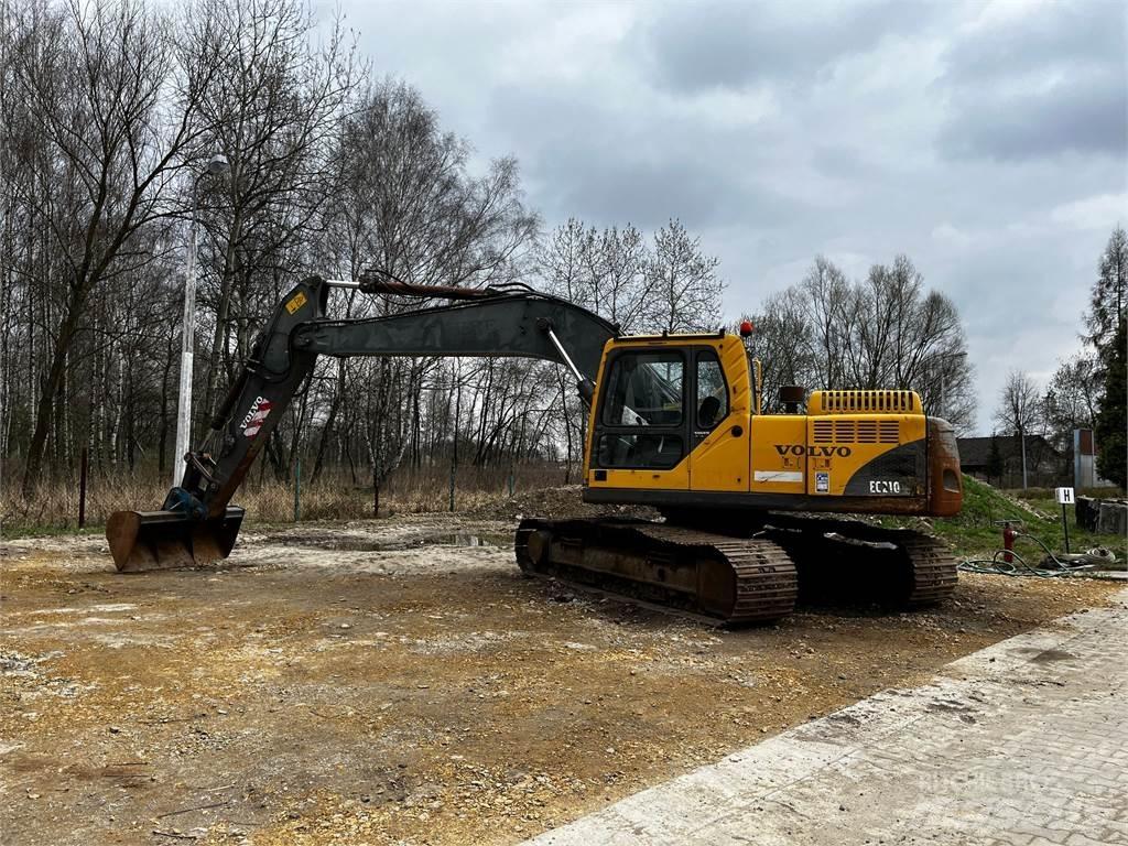  EC210CL Kāpurķēžu ekskavatori