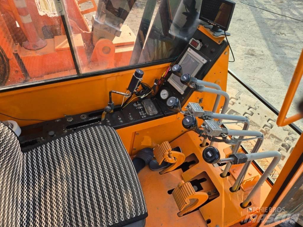 Sumitomo LS138RH Kāpurķēžu ceļamkrāni