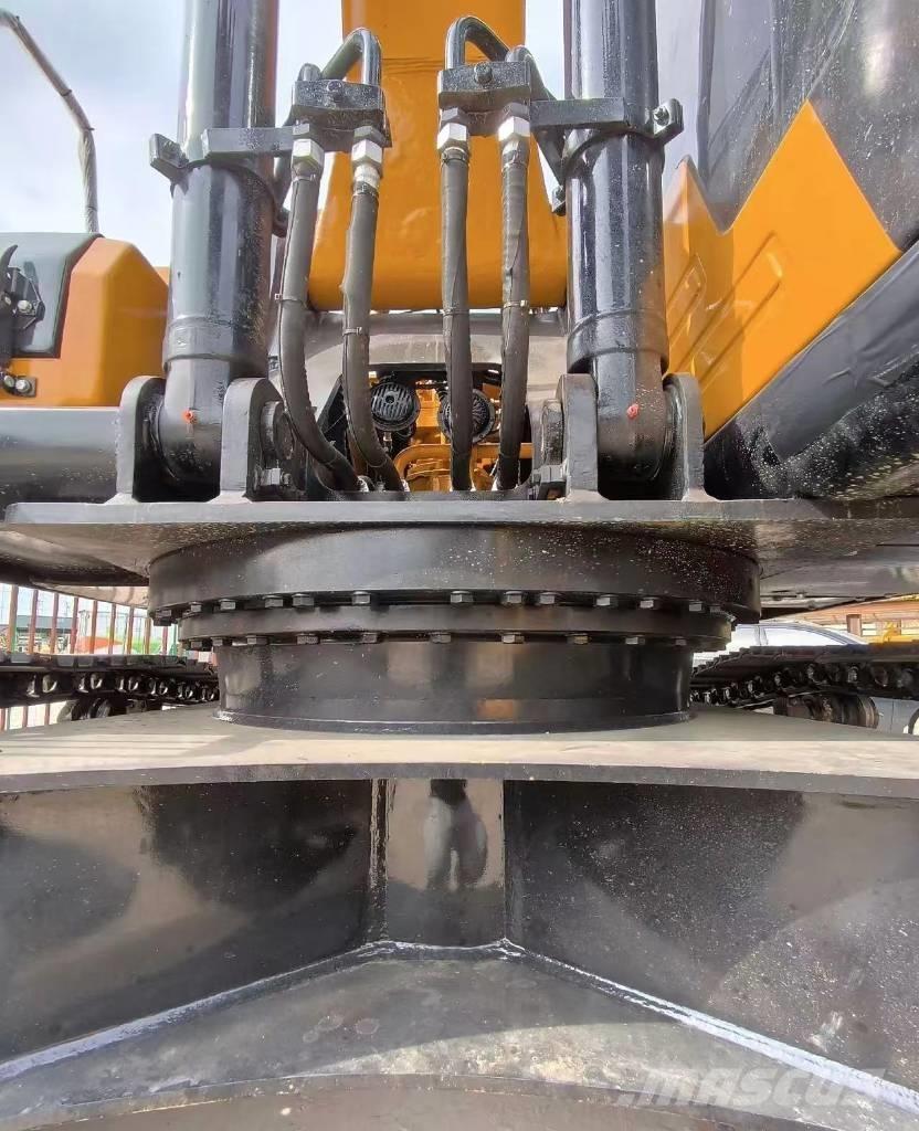 Sany SY 215 Kāpurķēžu ekskavatori