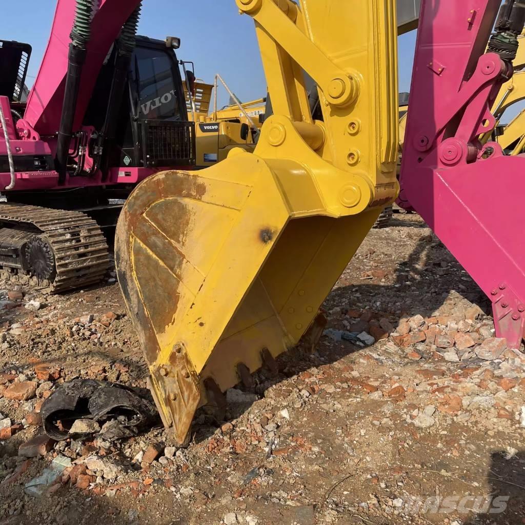 Komatsu PC 240 Kāpurķēžu ekskavatori