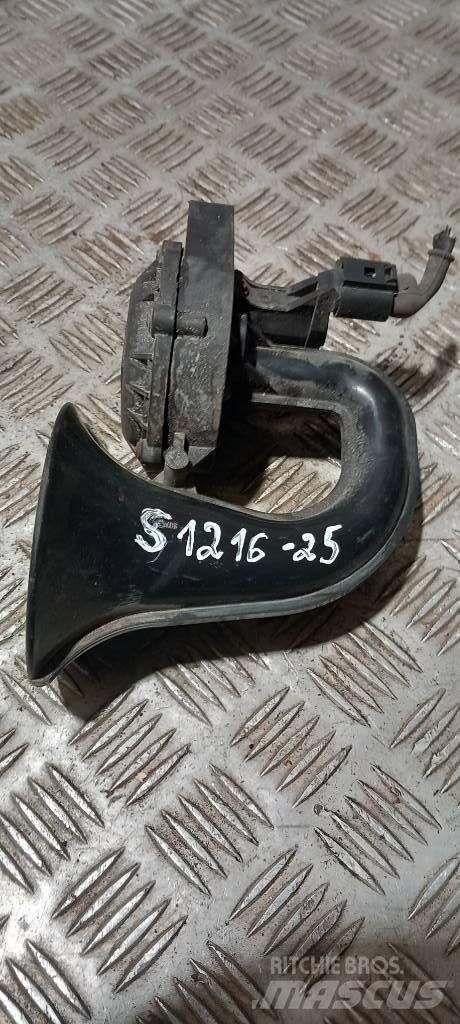 Scania R 4401936103 Kabīnes un interjers