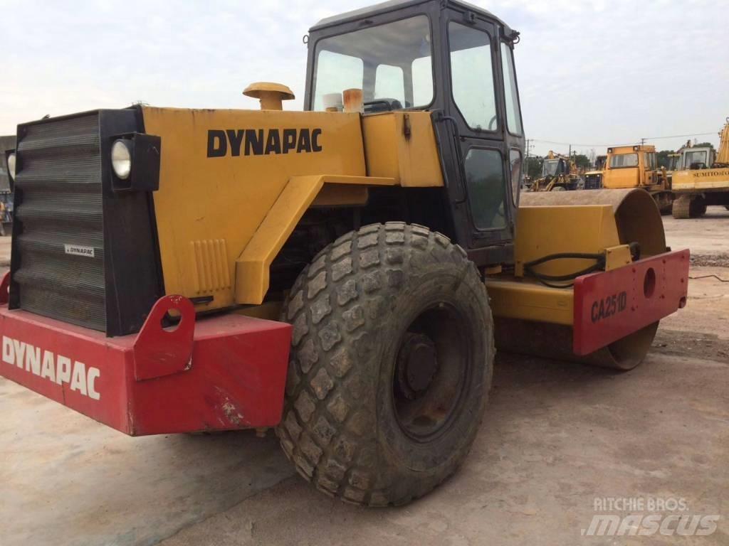 Dynapac CA 251 D Vienvalča grunts veltņi