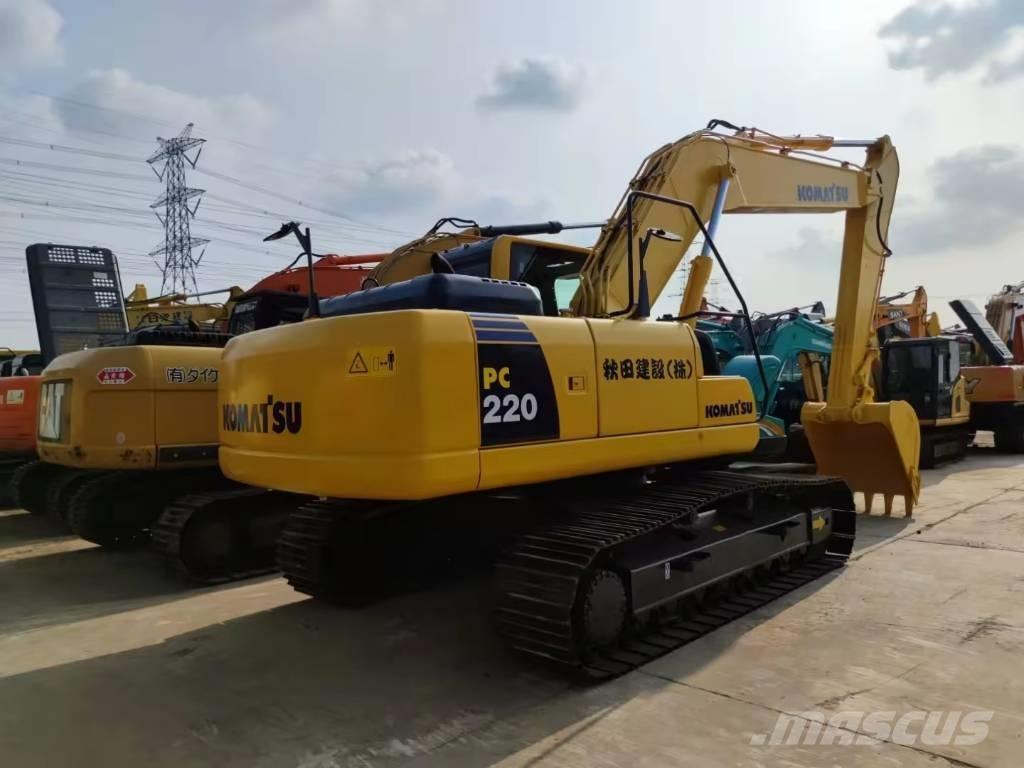 Komatsu PC 220 Kāpurķēžu ekskavatori