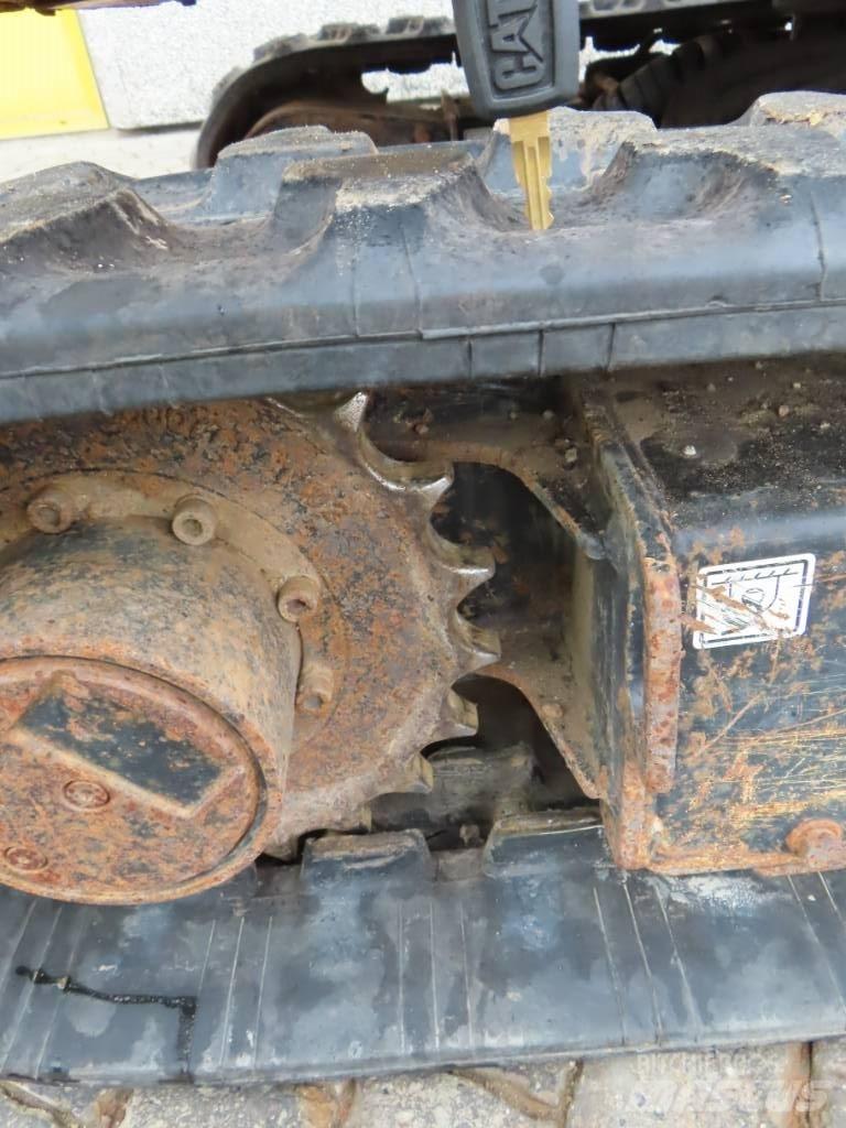 CAT 301.7 D Mini ekskavatori < 7 t
