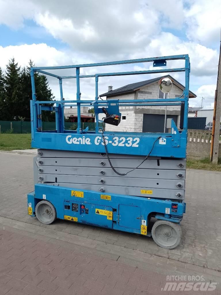 Genie GS 3232 Šķerveida pacēlāji