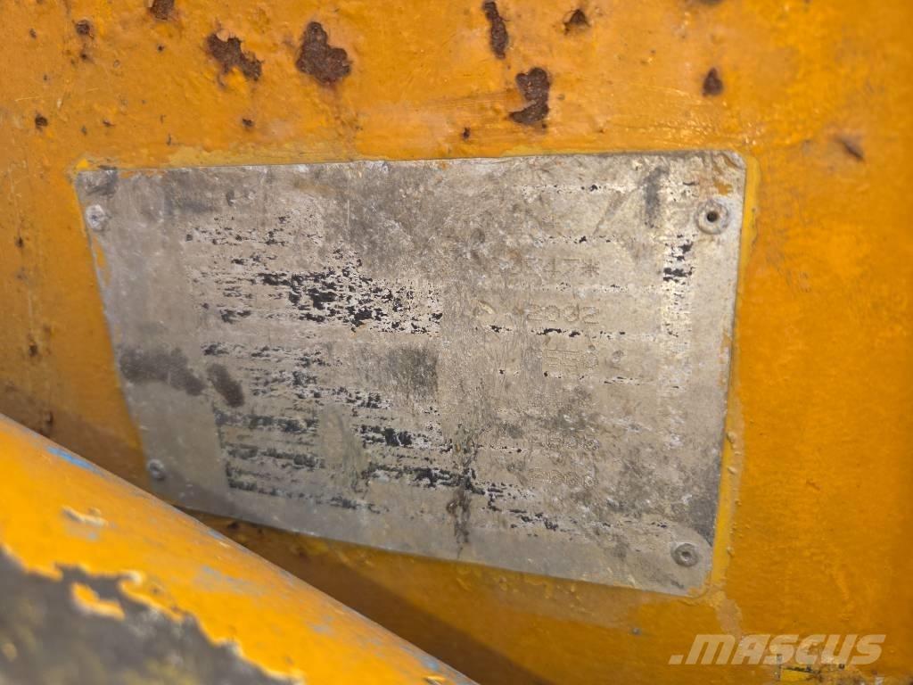 Komatsu SK 714 Lietoti riteņu kompaktiekrāvēji