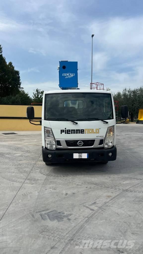 Nissan SOCAGE DA324 Pacēlāji uz automašīnas bāzes