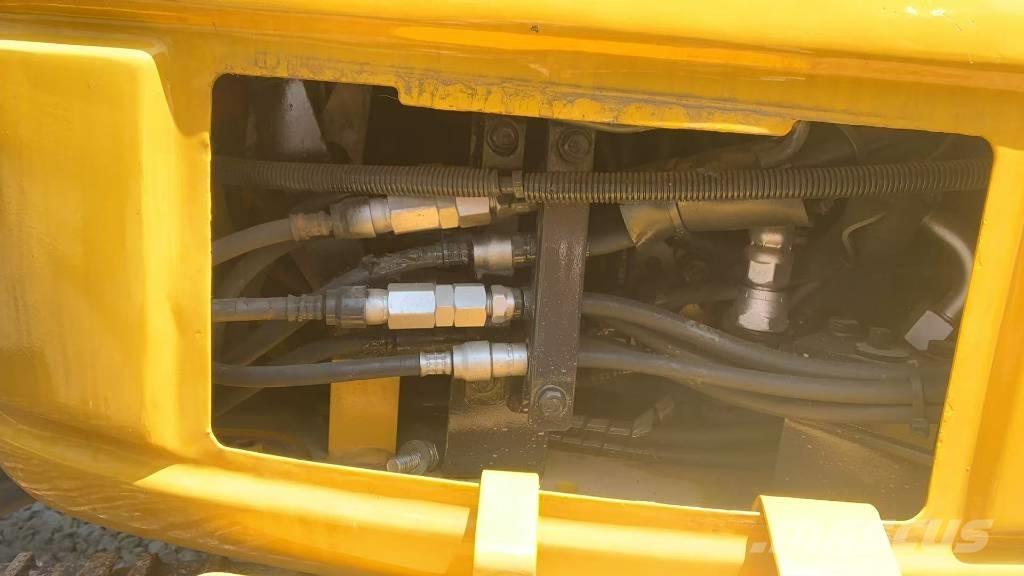 Komatsu PC 40 MR Kāpurķēžu ekskavatori
