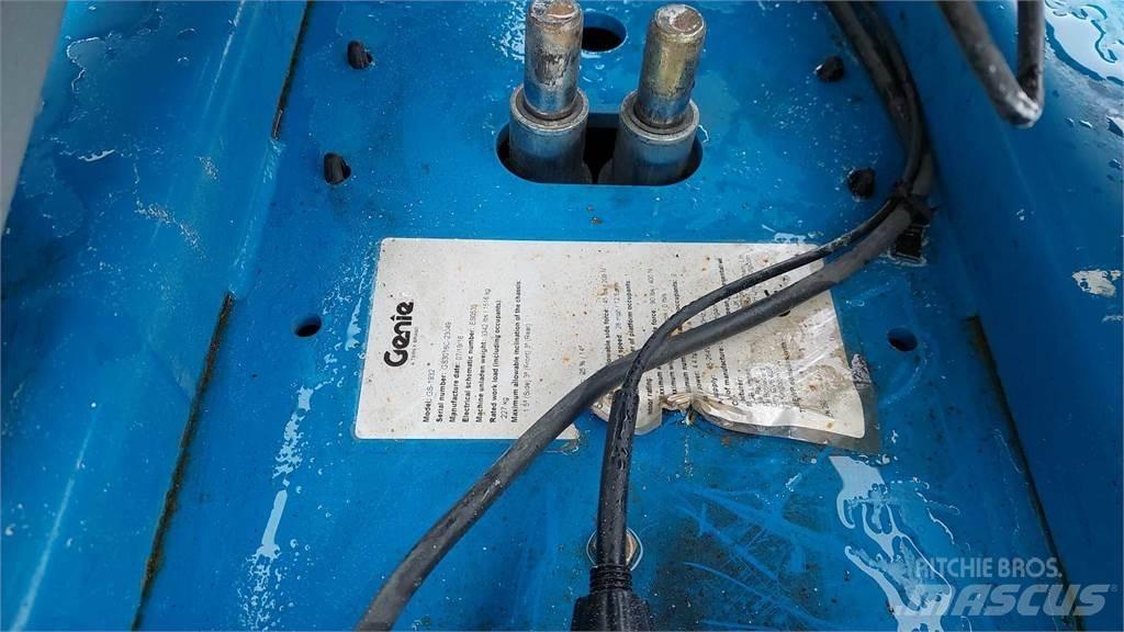 Genie GS1932 Šķerveida pacēlāji