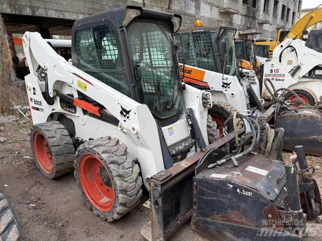 Bobcat S 220 S750 Lietoti riteņu kompaktiekrāvēji