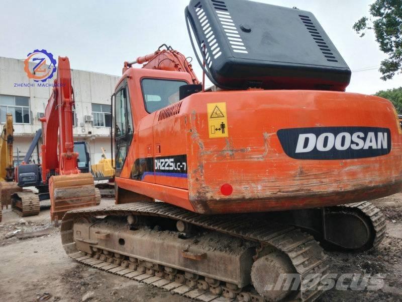 Doosan DH 225 LC-7 Kāpurķēžu ekskavatori