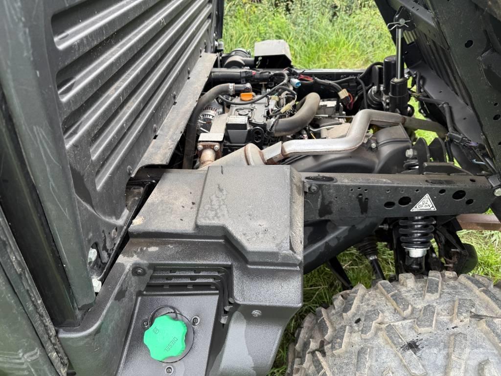 John Deere XUV 865 Komunālās mašīnas