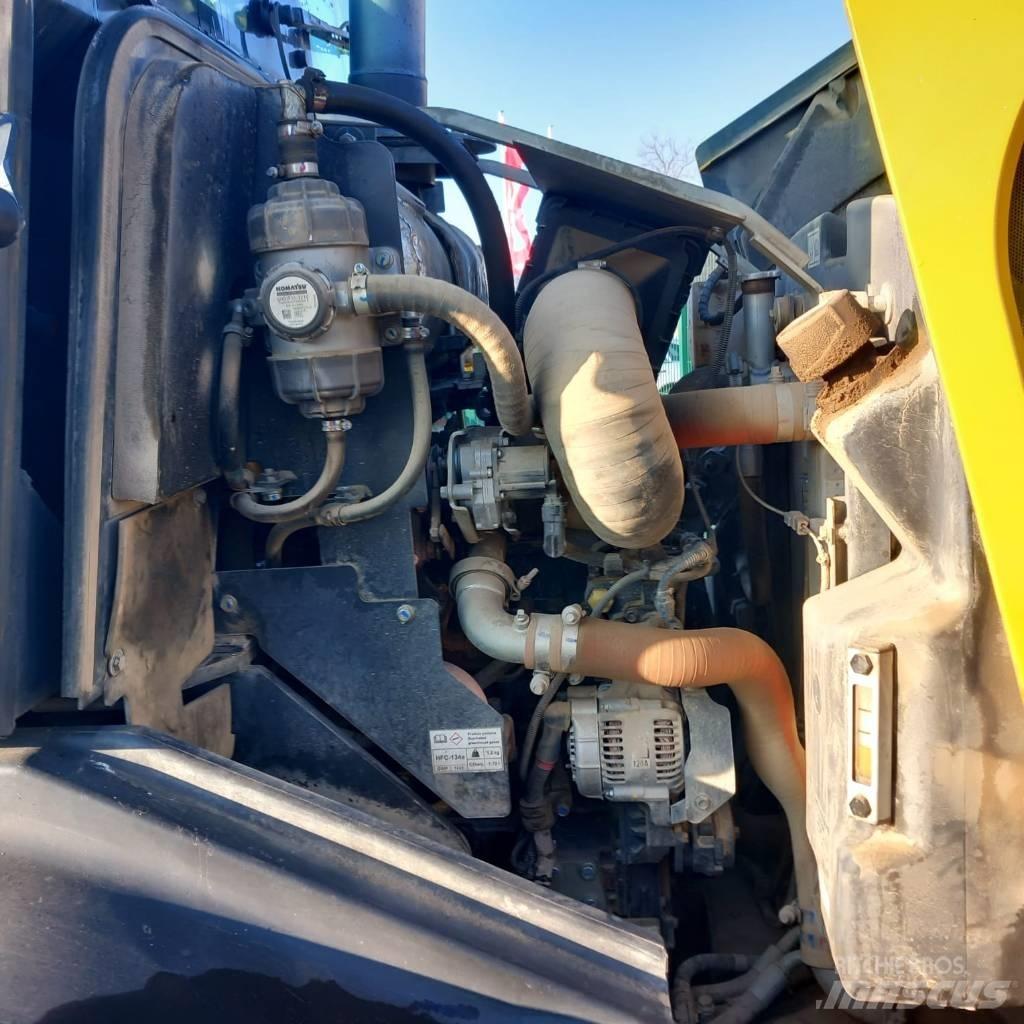 Komatsu WA80M-7 Iekrāvēji uz riteņiem