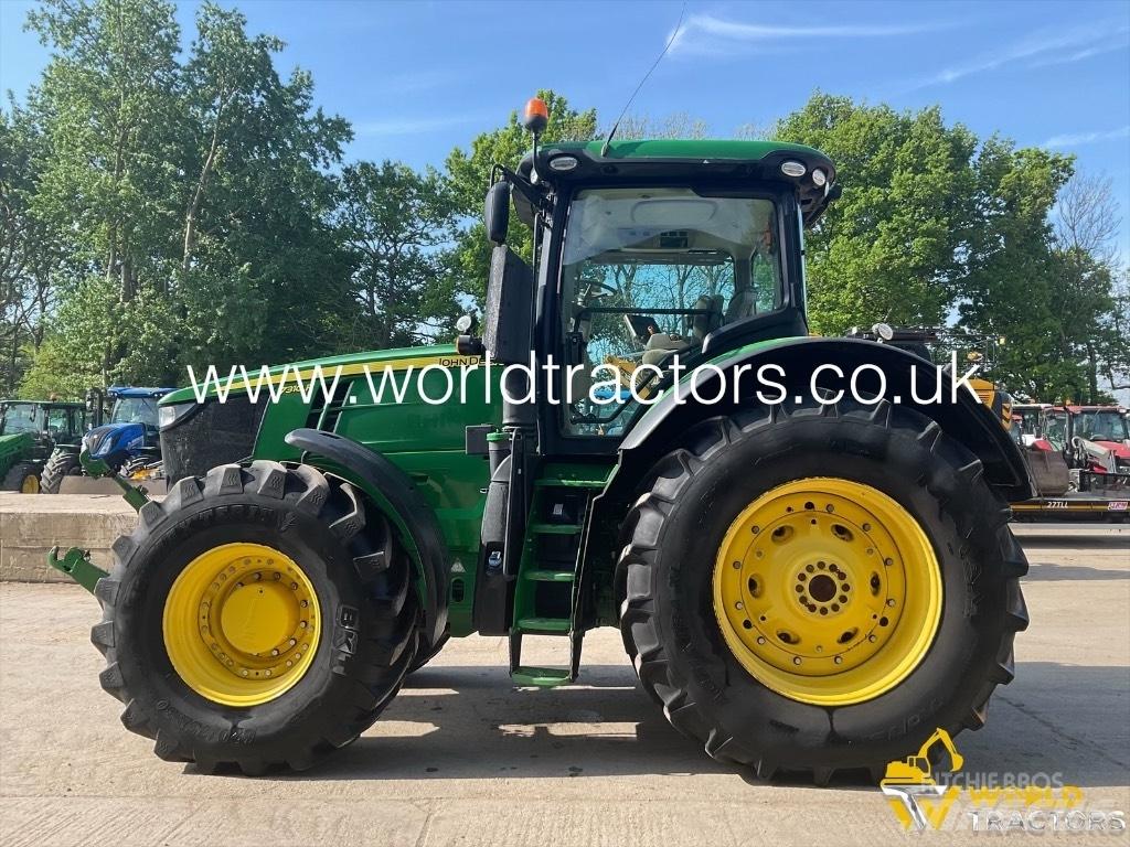 John Deere 7310 R Traktori