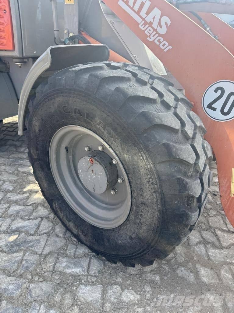 Atlas AR 60 Iekrāvēji uz riteņiem