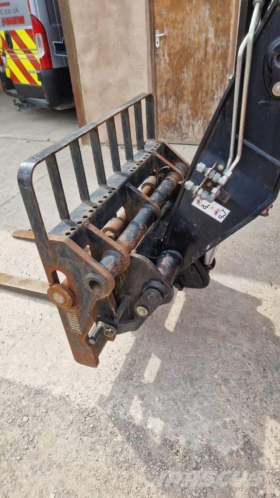 Manitou MT 1440 Teleskopiskie manipulatori