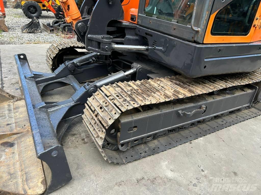 Doosan DX 80 R Vidēja lieluma ekskavatori 7 t - 12 t
