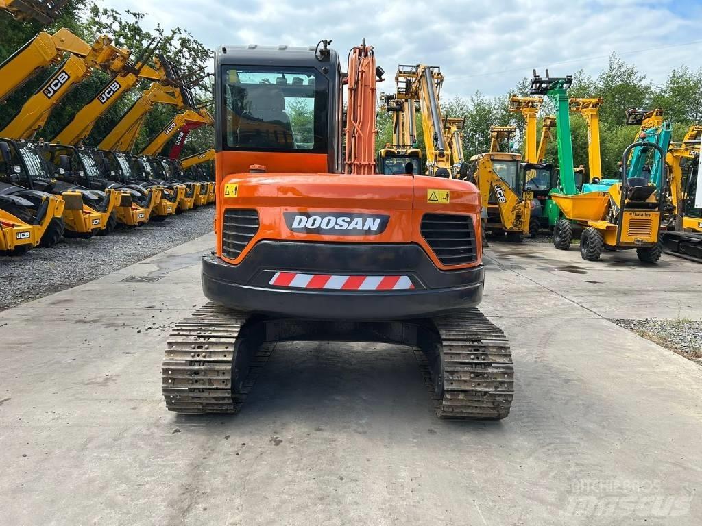 Doosan DX 80 R Vidēja lieluma ekskavatori 7 t - 12 t