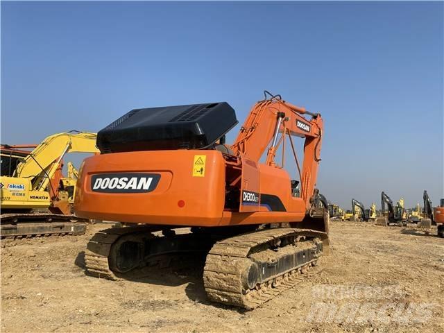 Doosan DH 300 Kāpurķēžu ekskavatori