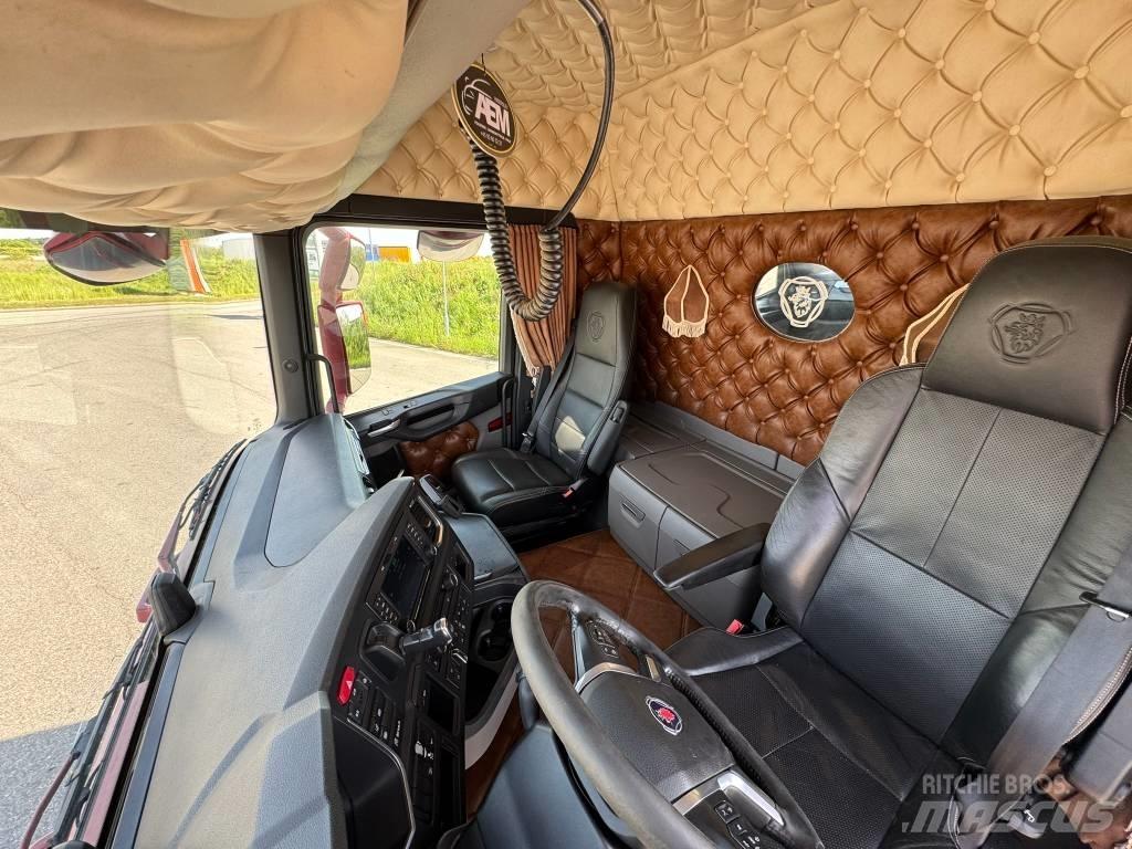 Scania R 500 CB Smagās mašīnas ar celtni