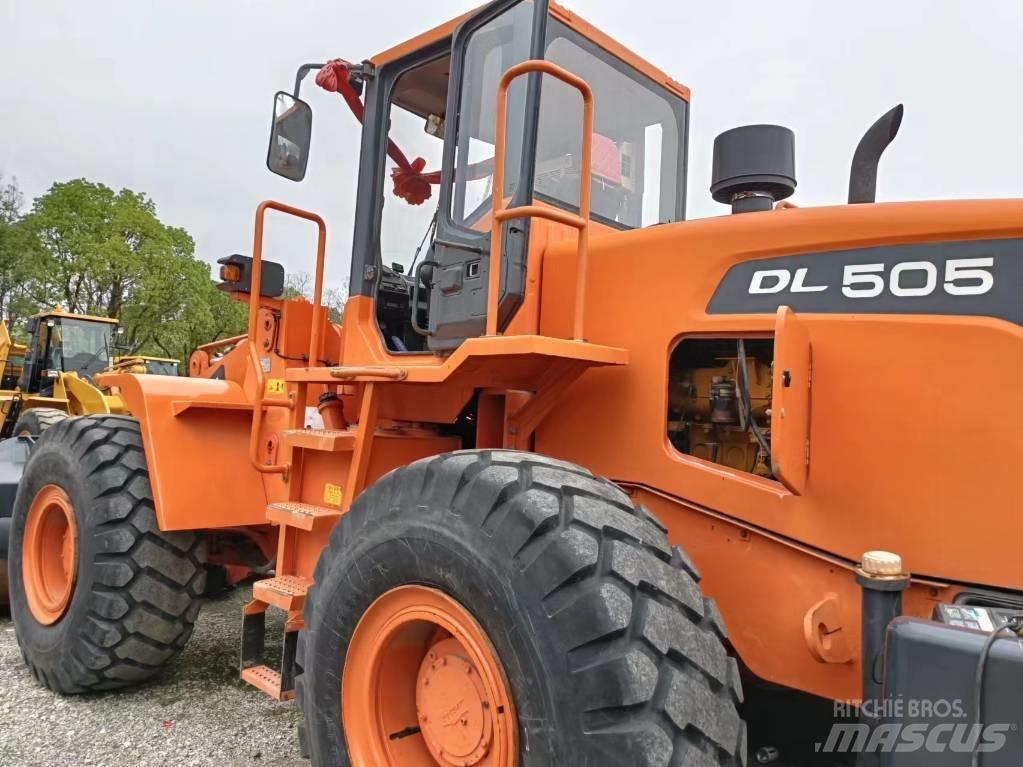 Doosan DL505 Iekrāvēji uz riteņiem