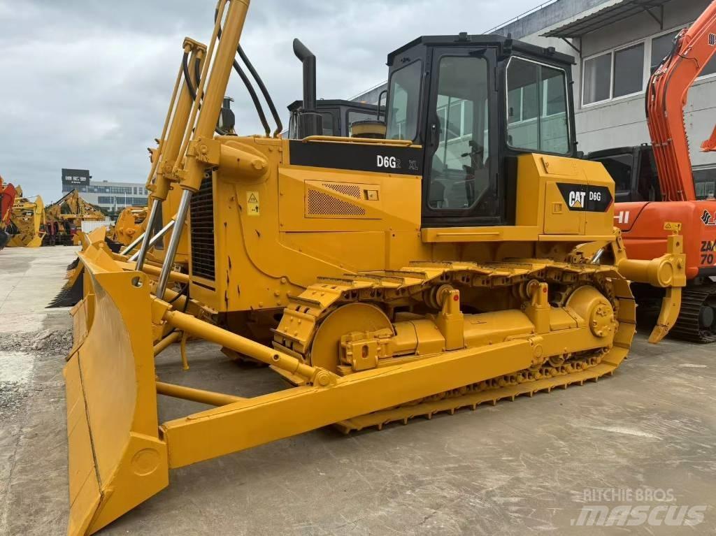 CAT D 6 G Kāpurķēžu buldozeri