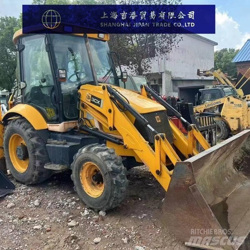 JCB 3 CX Iekrāvēji uz riteņiem