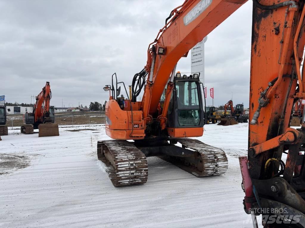 Doosan DX225 LC R Kāpurķēžu ekskavatori