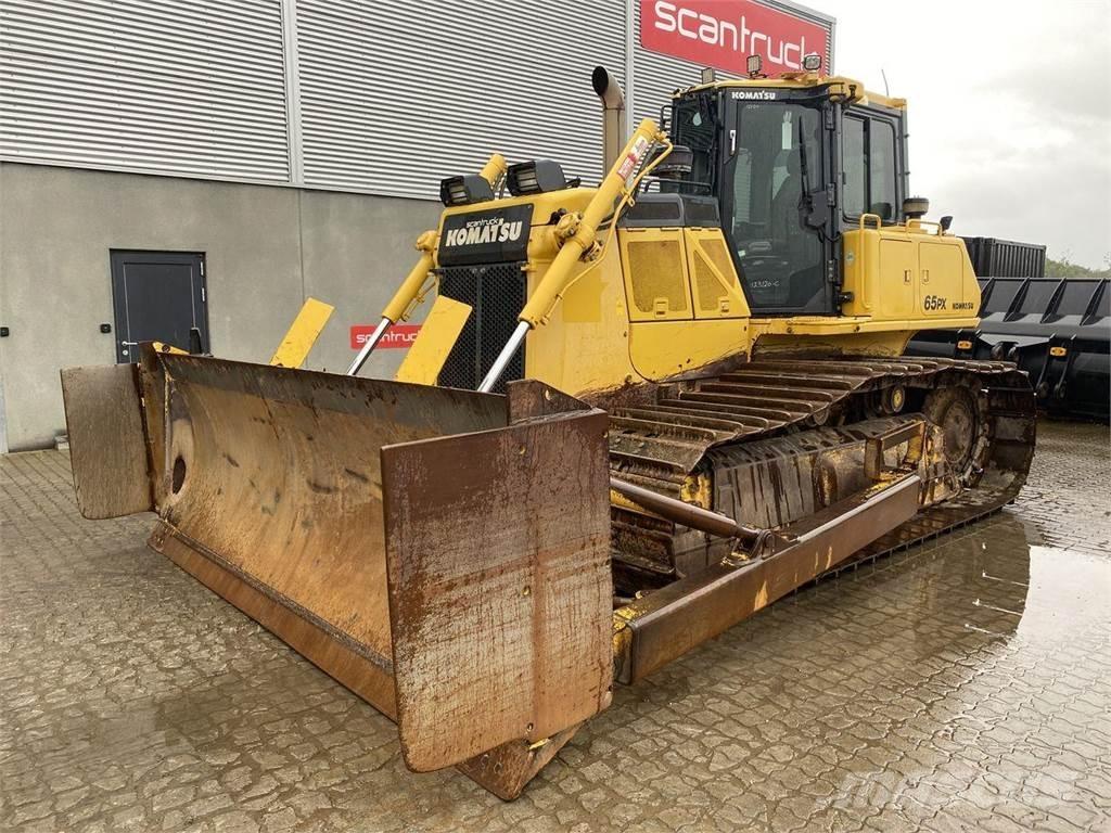 Komatsu D65PX-18 Kāpurķēžu buldozeri