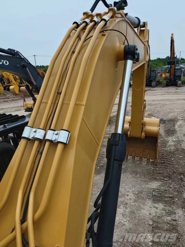 CAT 340 D L Kāpurķēžu ekskavatori