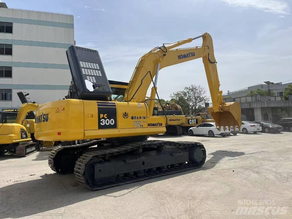 Komatsu PC 300 Kāpurķēžu ekskavatori