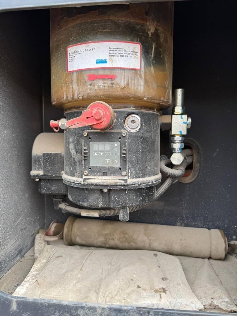 Sandvik QJ 241 Mobilie drupinātāji