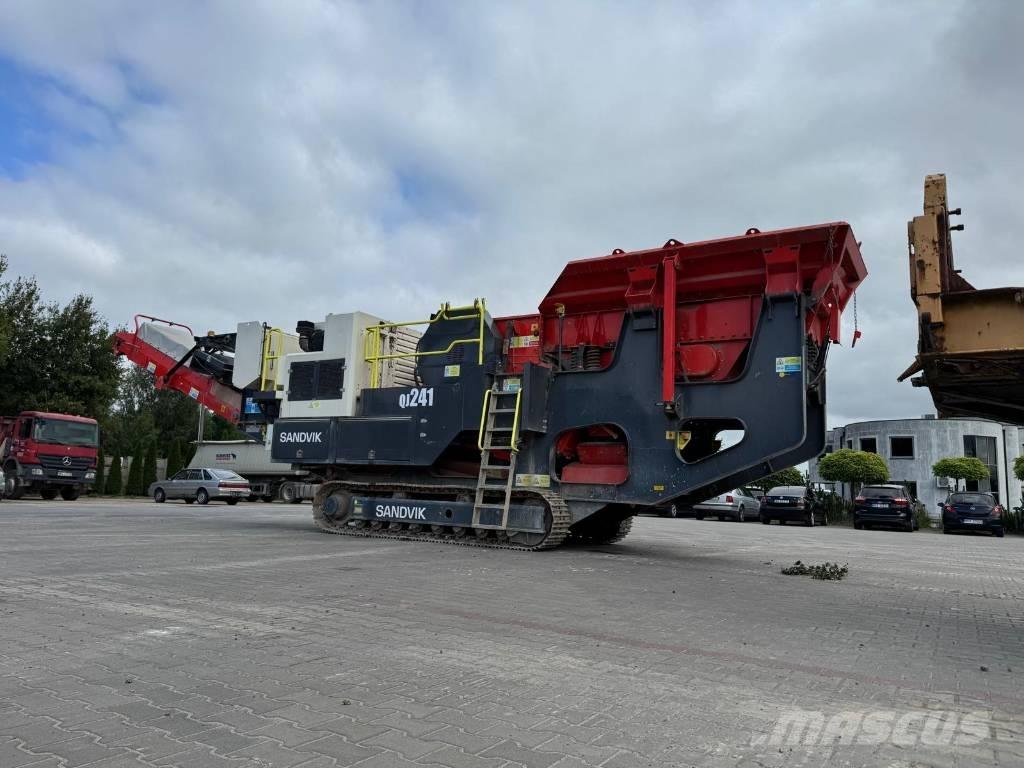 Sandvik QJ 241 Mobilie drupinātāji