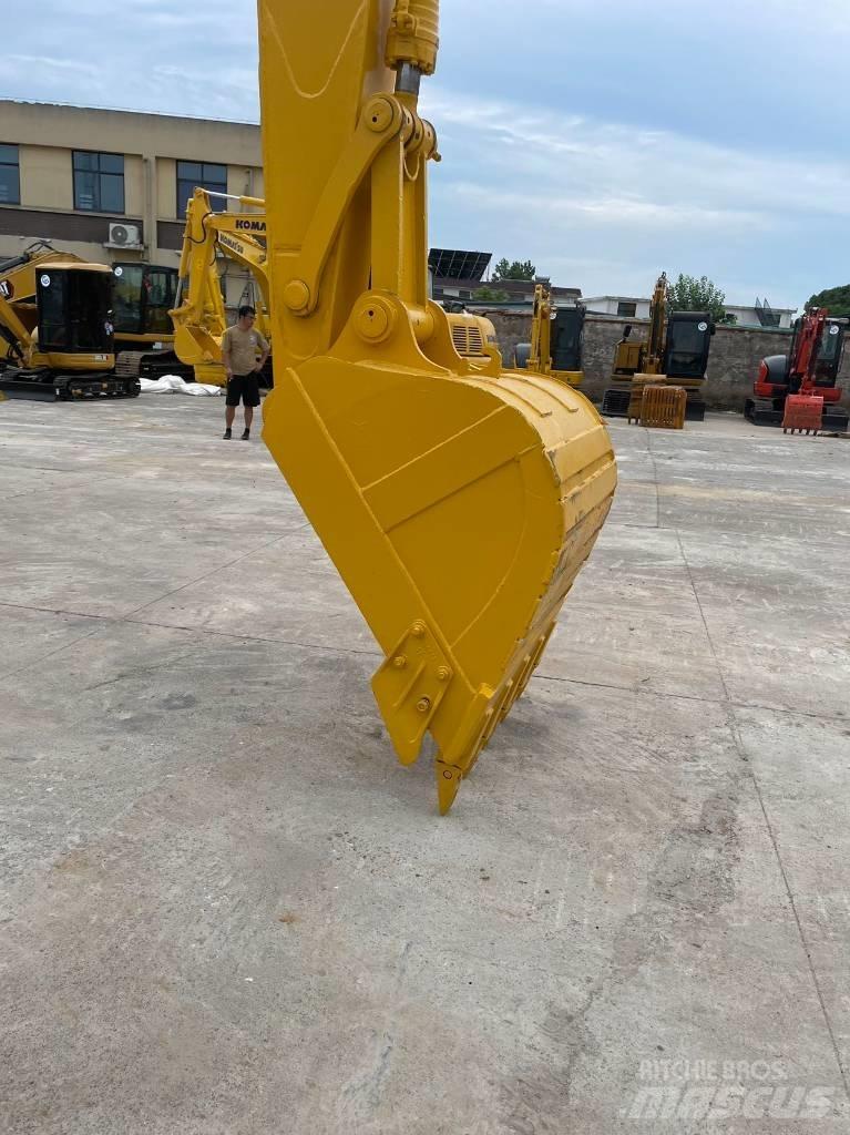 Komatsu pc220-7 Kāpurķēžu ekskavatori