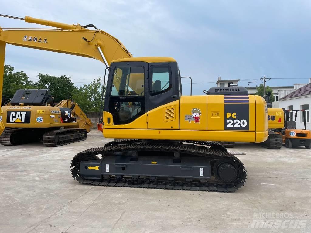 Komatsu pc220-7 Kāpurķēžu ekskavatori