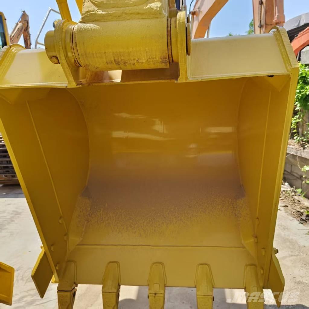 Komatsu PC 220-7 Kāpurķēžu ekskavatori