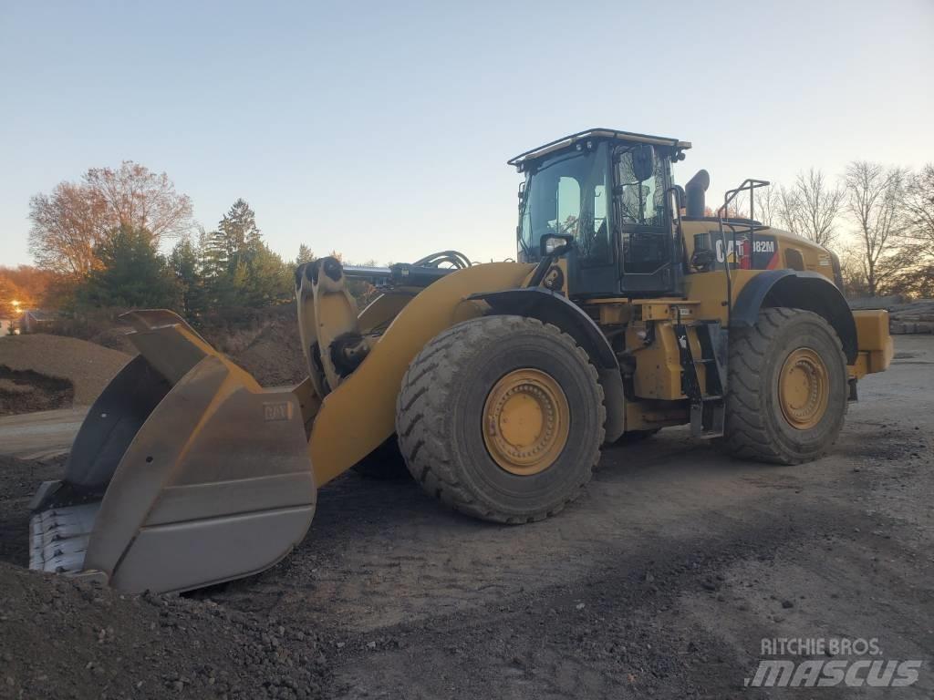 CAT 982 M Iekrāvēji uz riteņiem