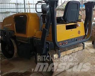  戴勒派克  DYNAPAC1250 Divvalču grunts veltņi