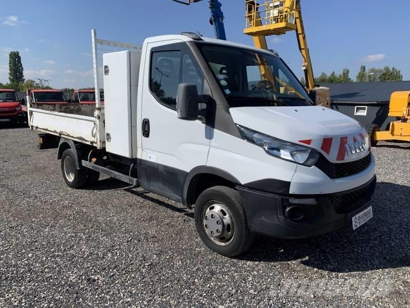 Iveco 35C13 - Tipper Pašizgāzējs